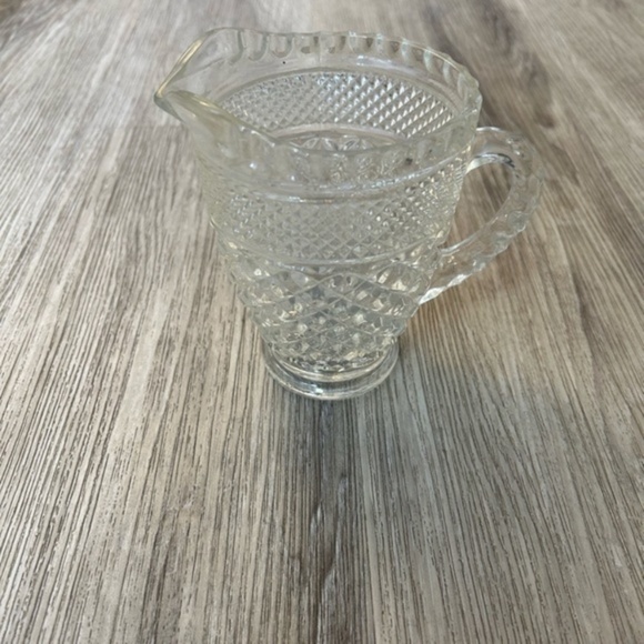 Vintage 1970’s WEXFORD Anchor Hocking glass creamer dish. Perfect condition - Picture 5 of 5